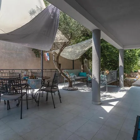 Four-bedroom In Holiday home Zdrelac