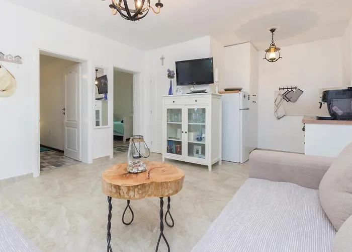 Four-bedroom In * Ždrelac